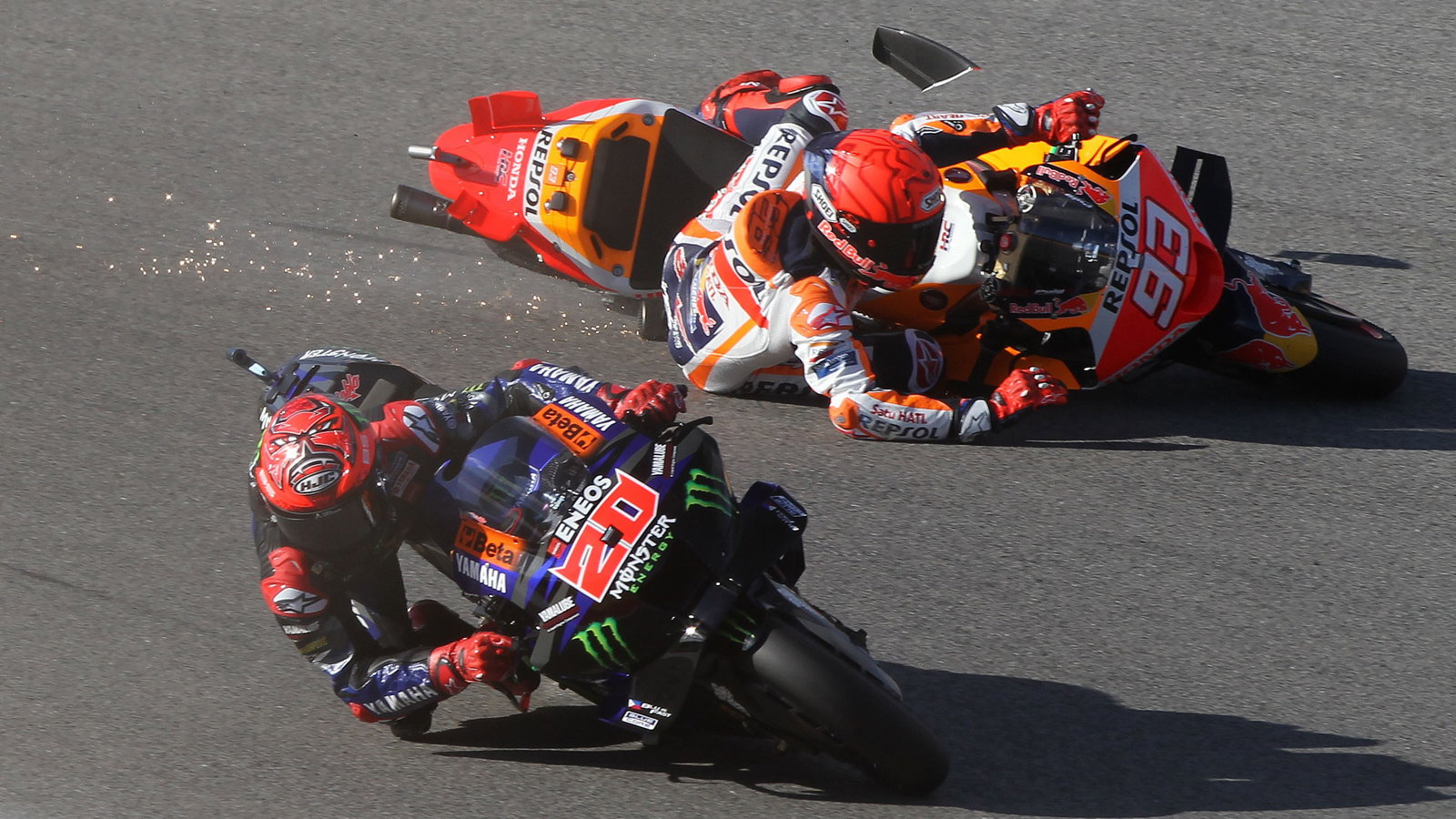 Marc Marquez crashes behind Fabio Quartararo, Portimao 2023